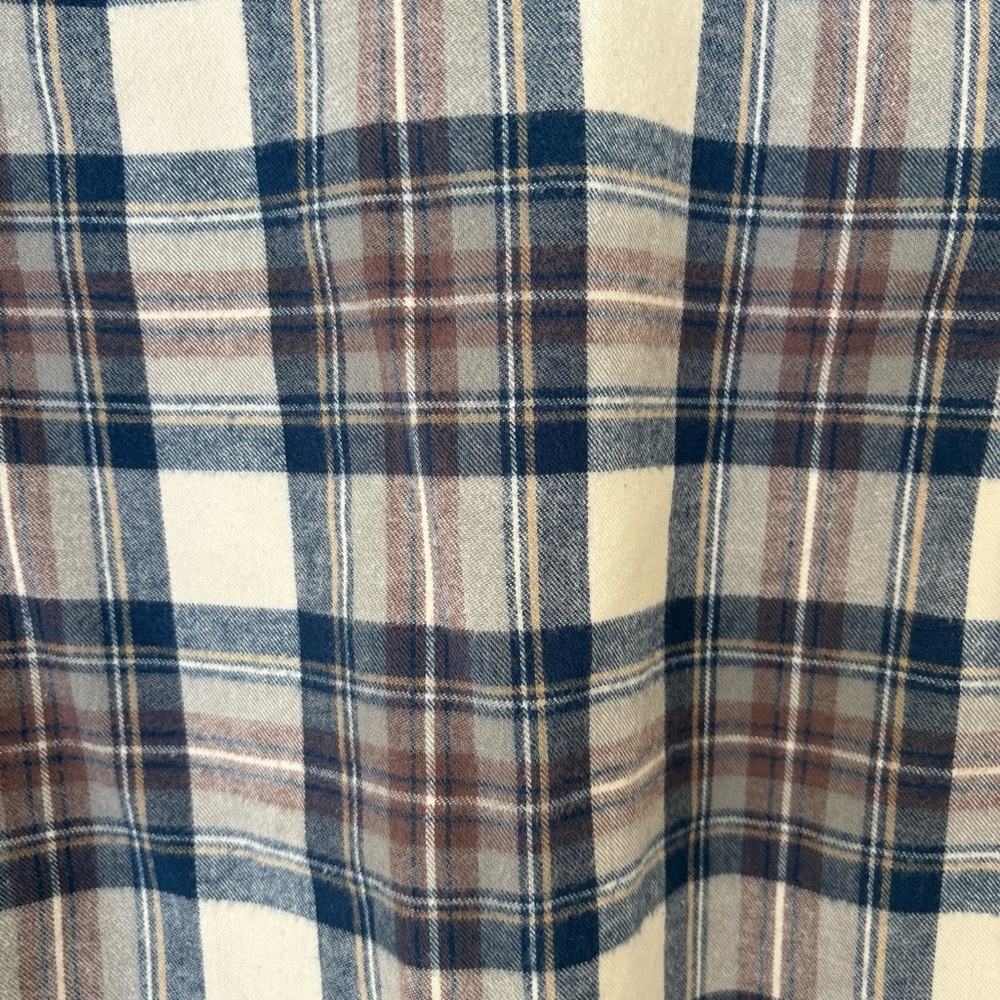 L.L. Bean Navy/Cream Plaid Button Down Flannel Women’s M Petite 100% Cotton - Picture 8 of 10